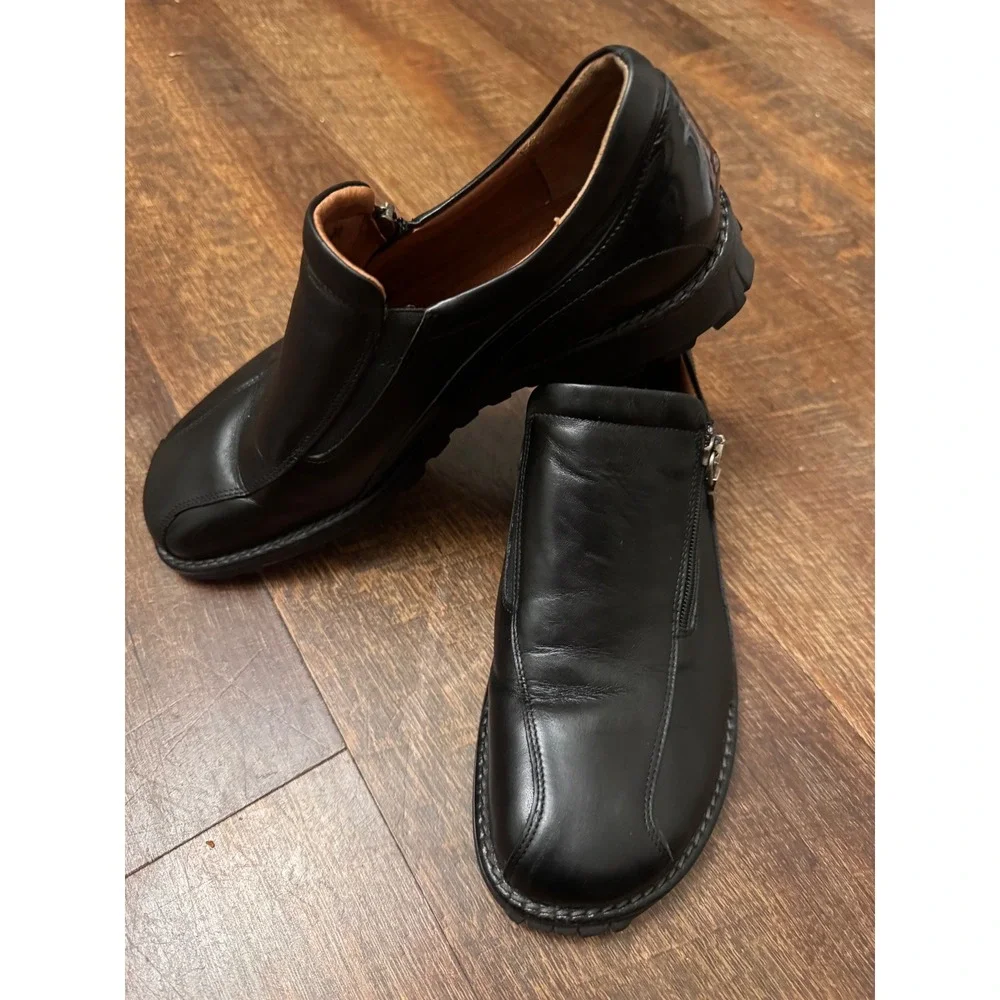 Donald J Pliner Sport Black Leather Zip Loafers Lug Sole Women's 8M